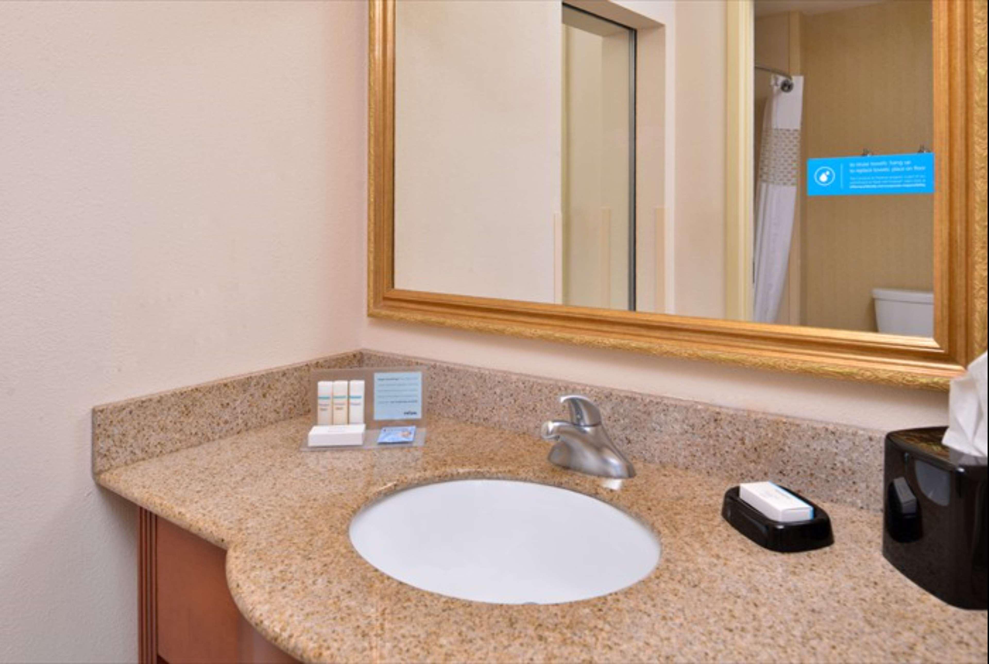 Hampton Inn & Suites Richmond Eksteriør billede