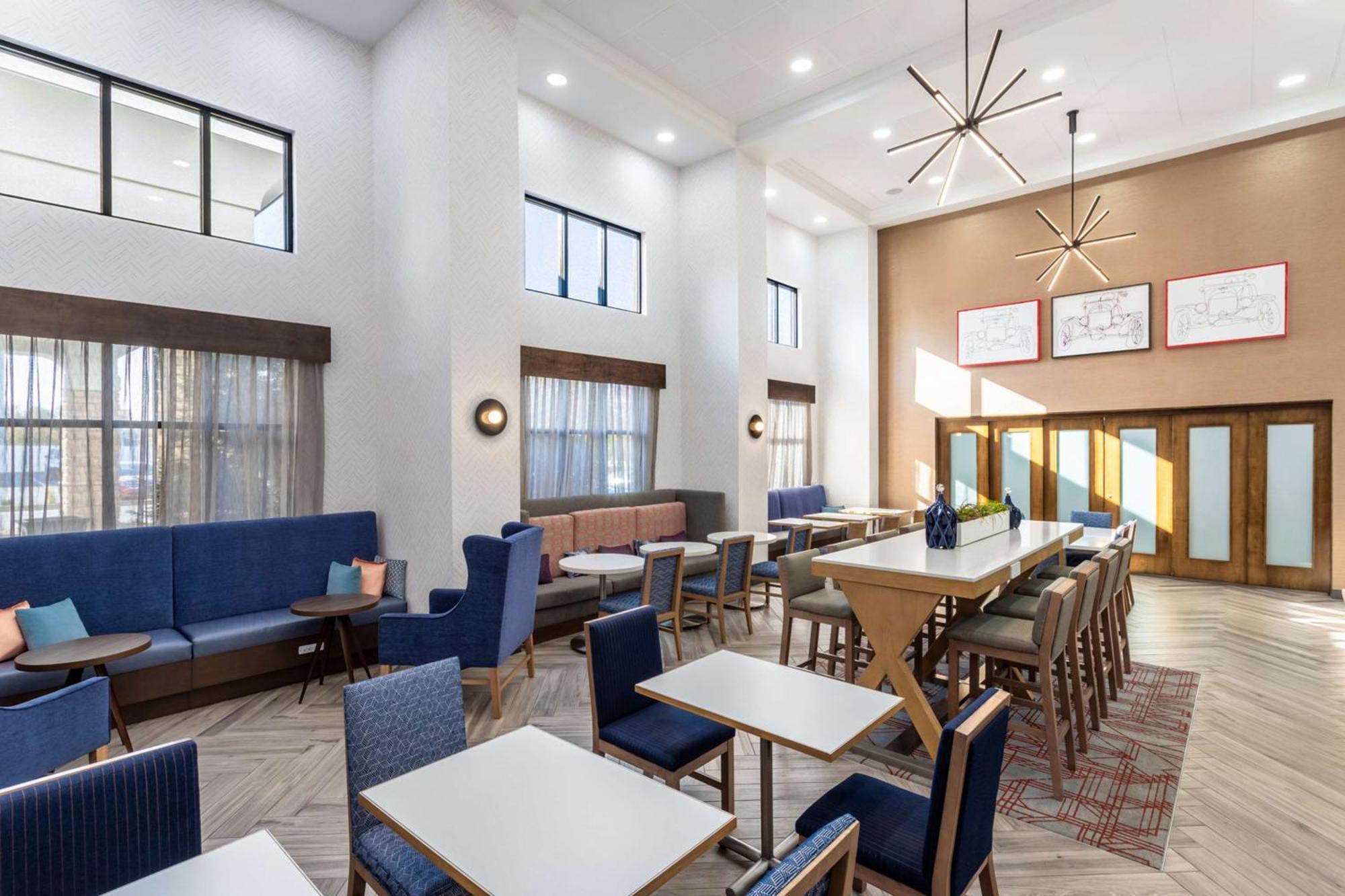 Hampton Inn & Suites Richmond Eksteriør billede